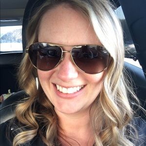 Meet your Posher, Ashley